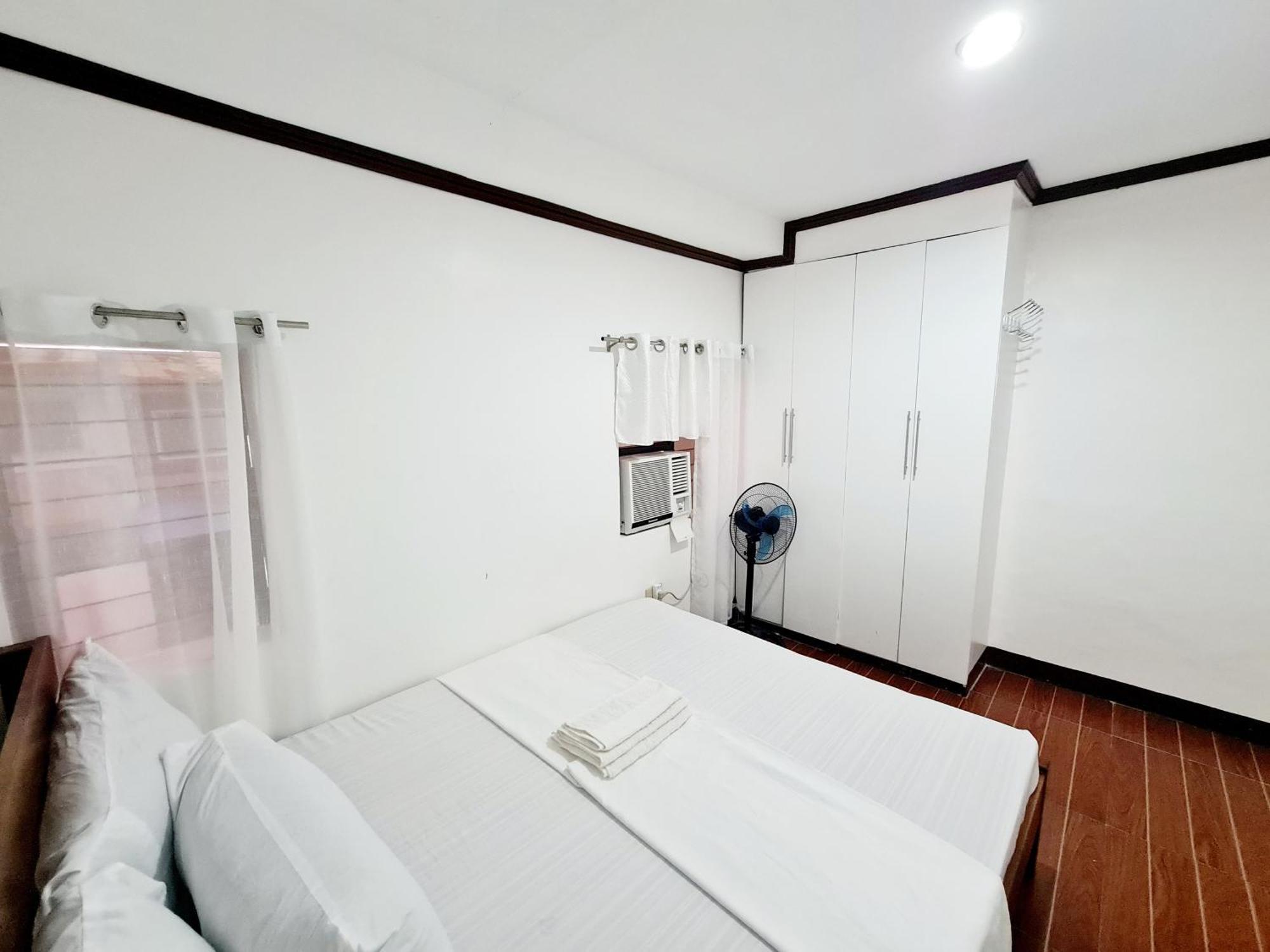 Calapan City Fully Furnished House Transient Near Xentromall L39 Exterior foto