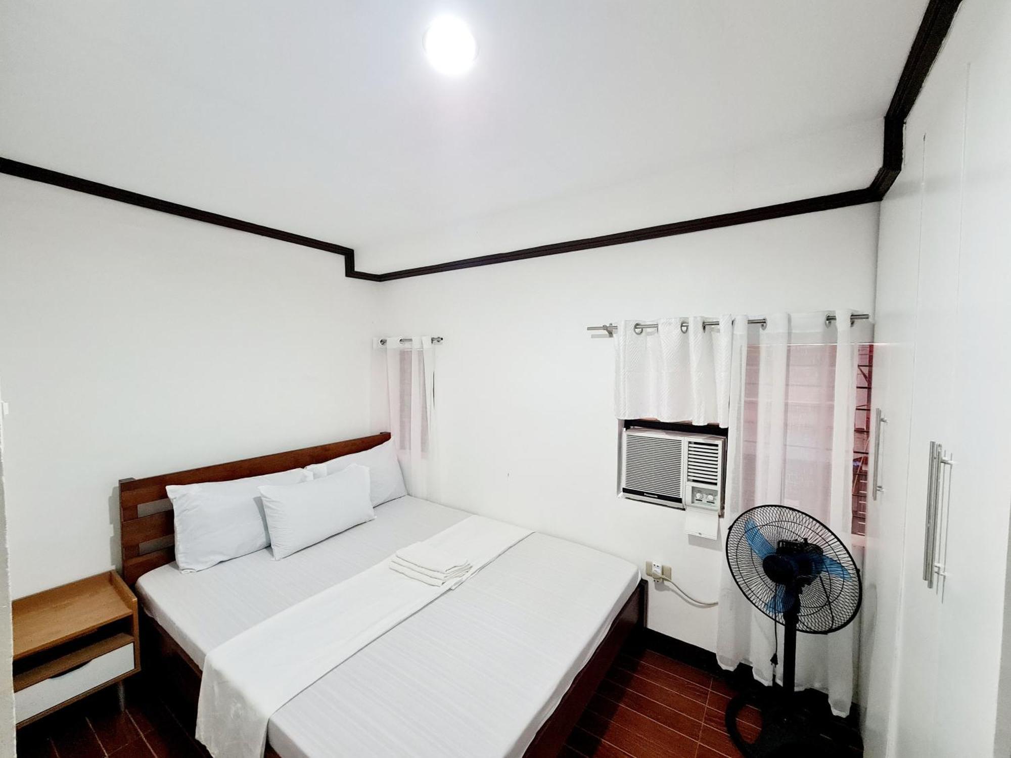 Calapan City Fully Furnished House Transient Near Xentromall L39 Exterior foto